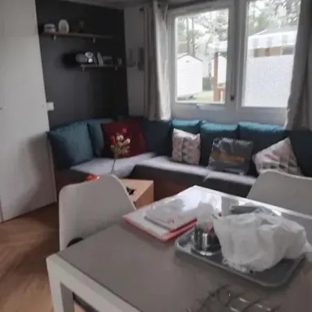 Accueillant A Avec Piscine Prázdninový dům *